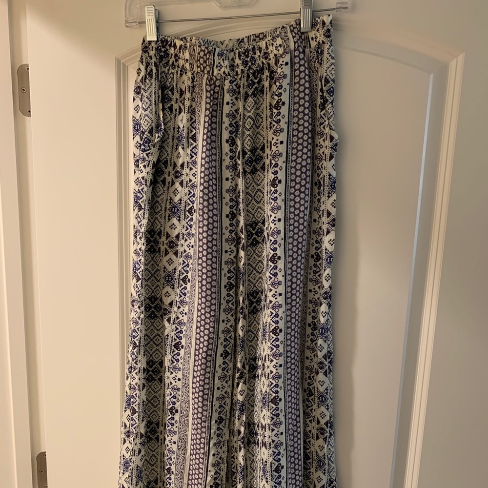 Pattern pants
